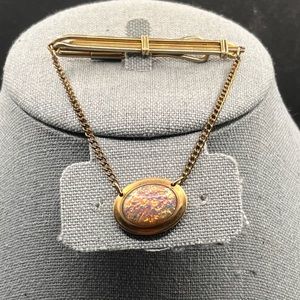Vintage Correct Quality Krementz gold tone tie bar Iridescent pink opalite